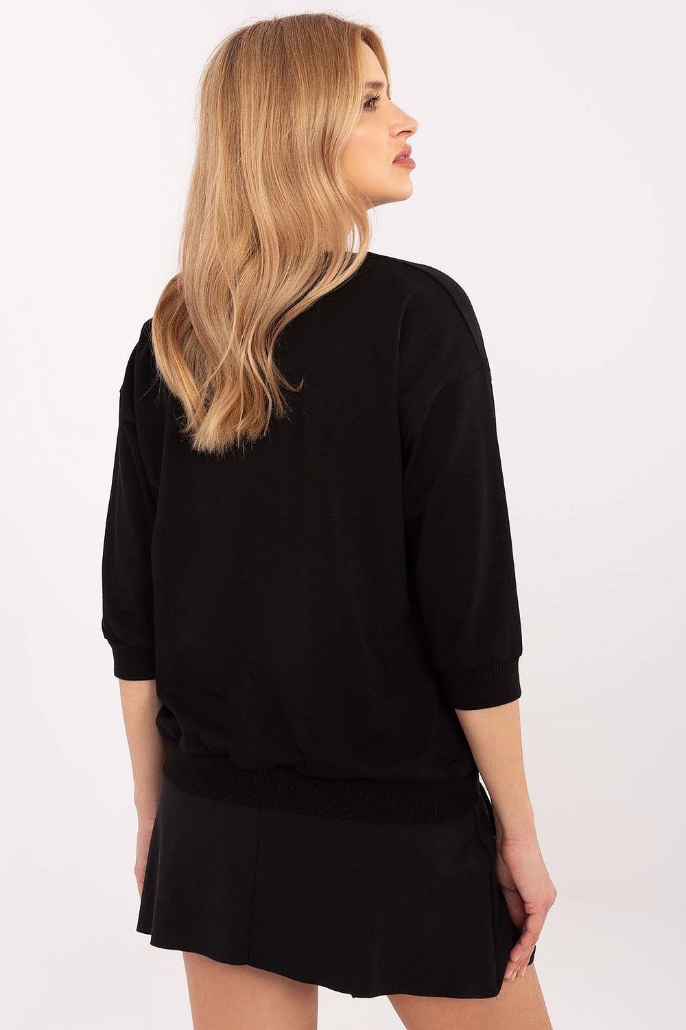 Blouse model 208219 Relevance