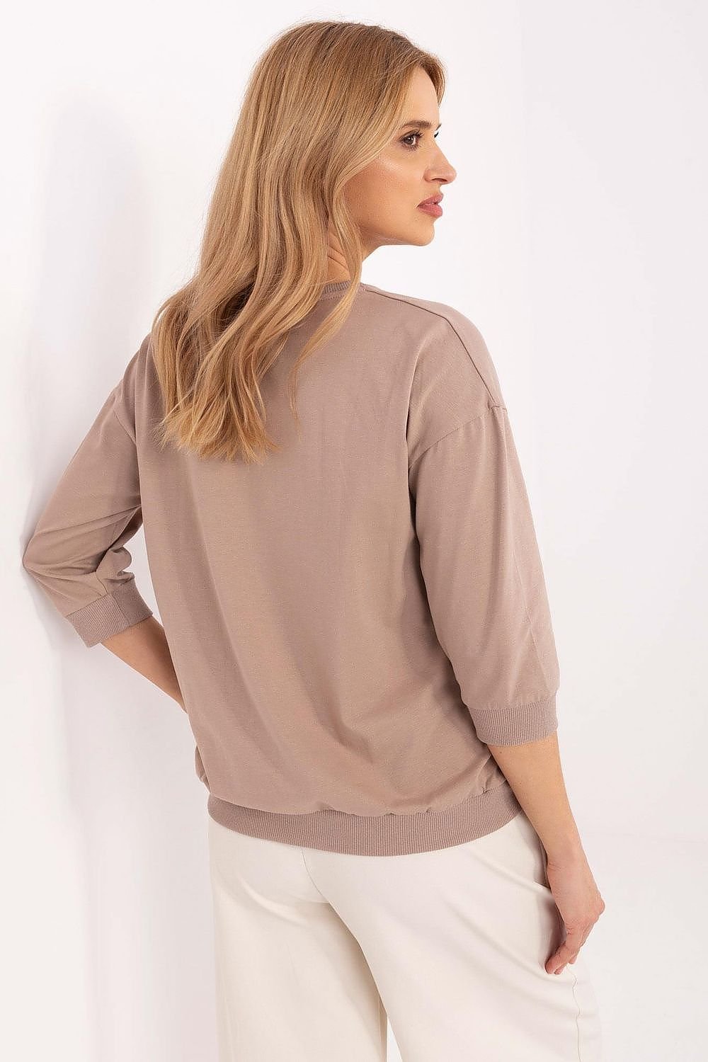 Blouse model 208221 Relevance