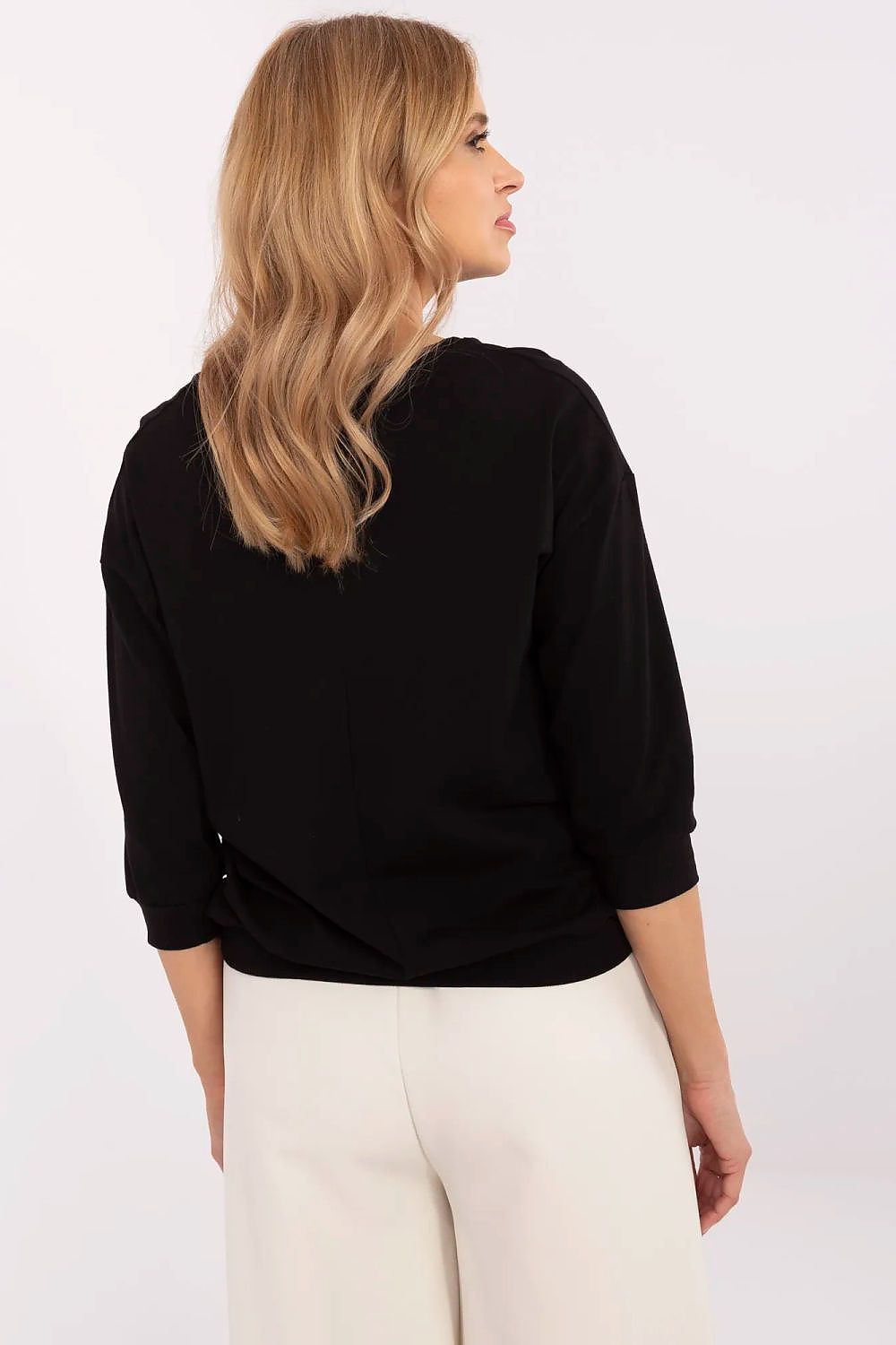 Blouse model 210646 Relevance