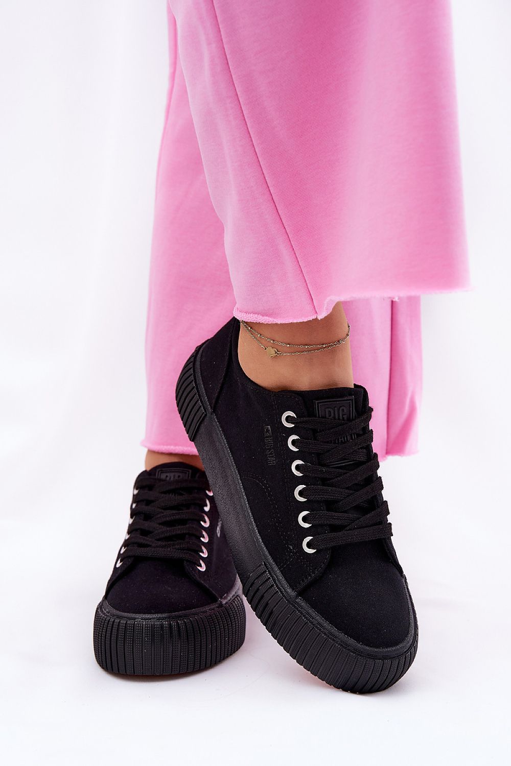 Sneakers model 211357 Step in style