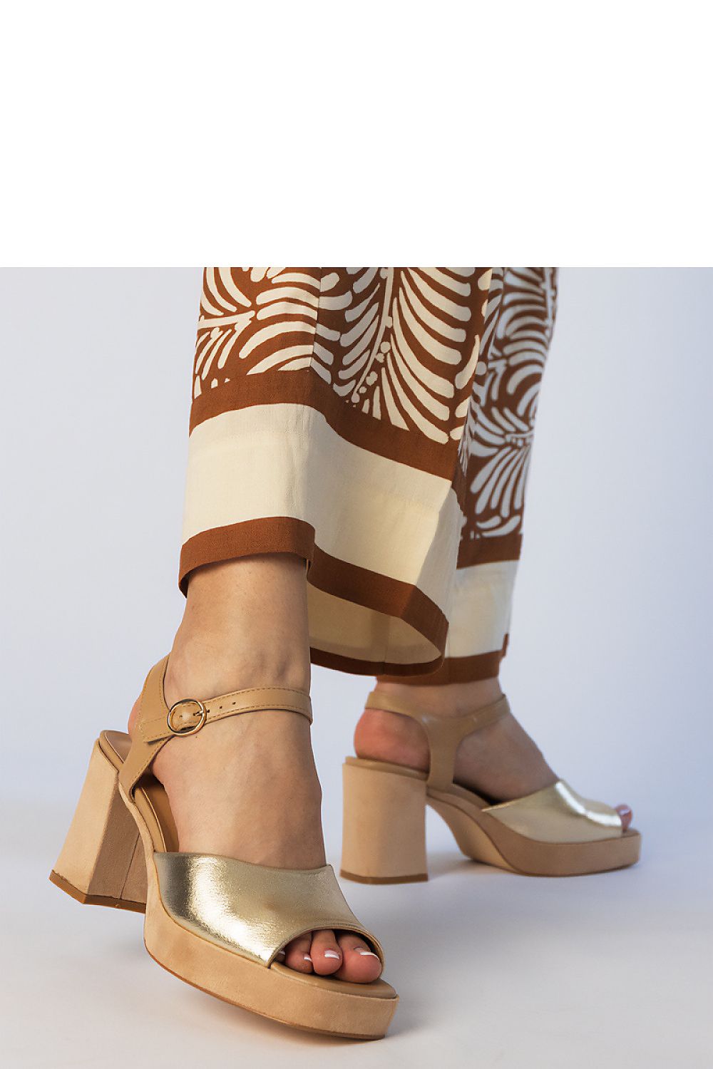 Heel sandals model 214002 PRIMO