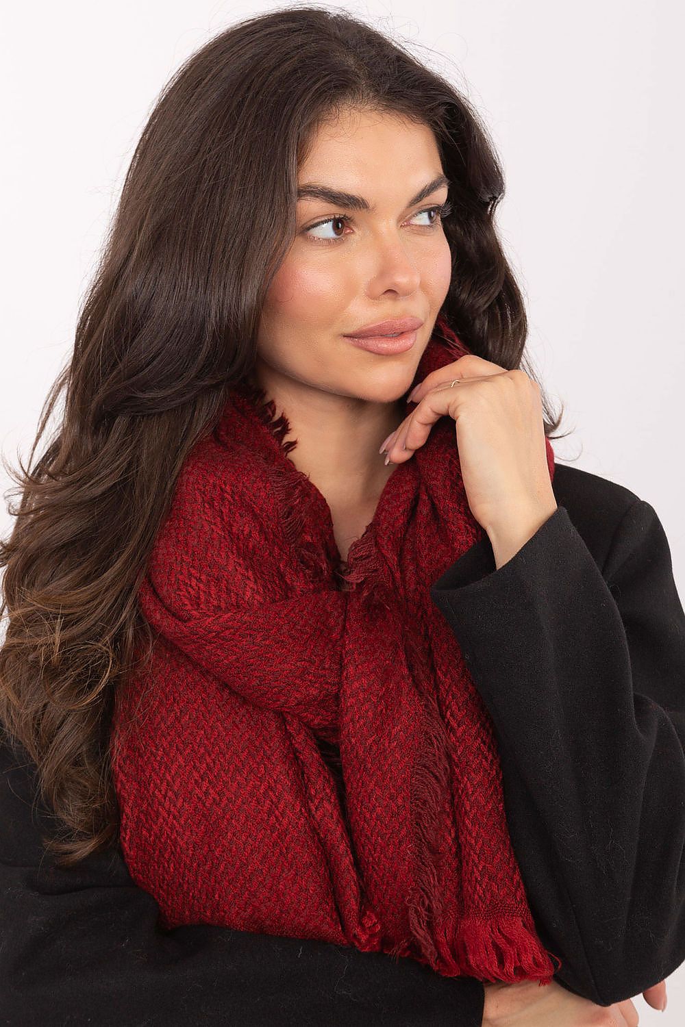 Shawl model 219619 AT