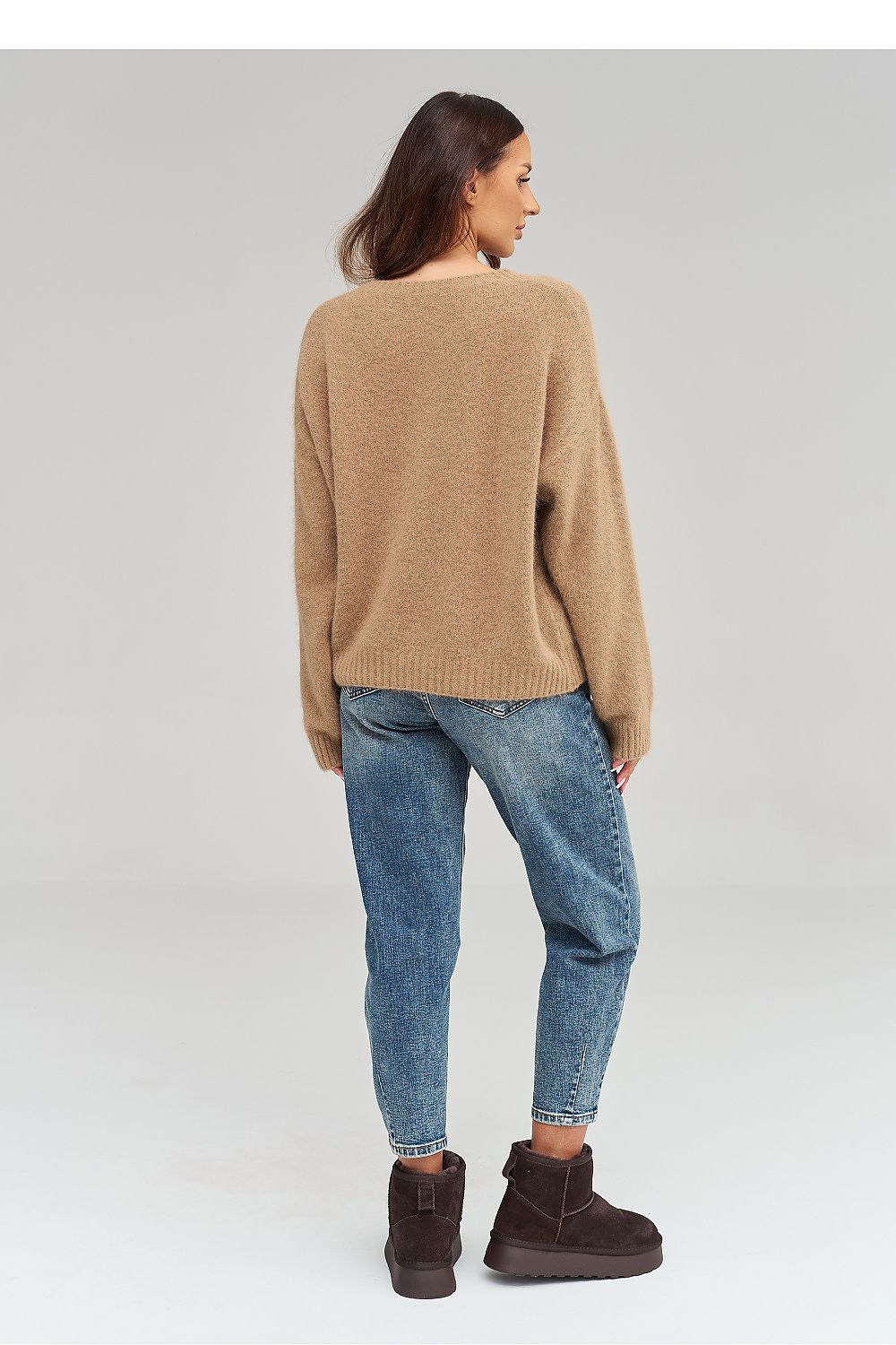 Jumper model 232011 Makadamia