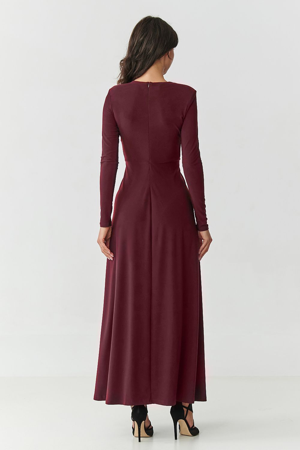 Long dress model 232063 Makadamia