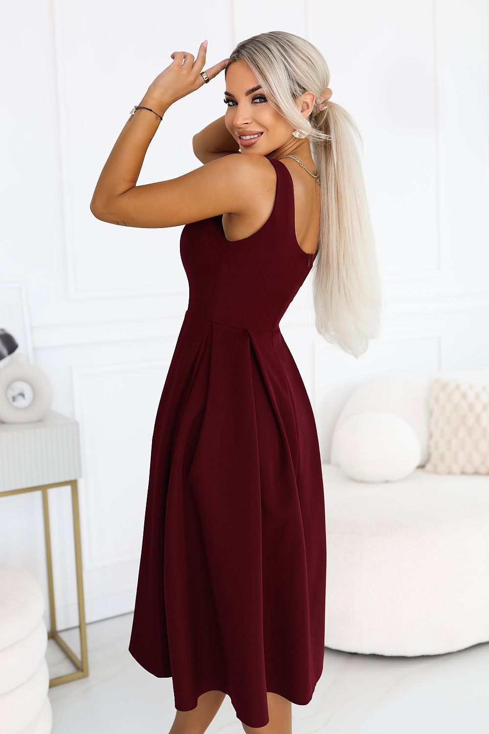 Evening dress model 232810 Numoco