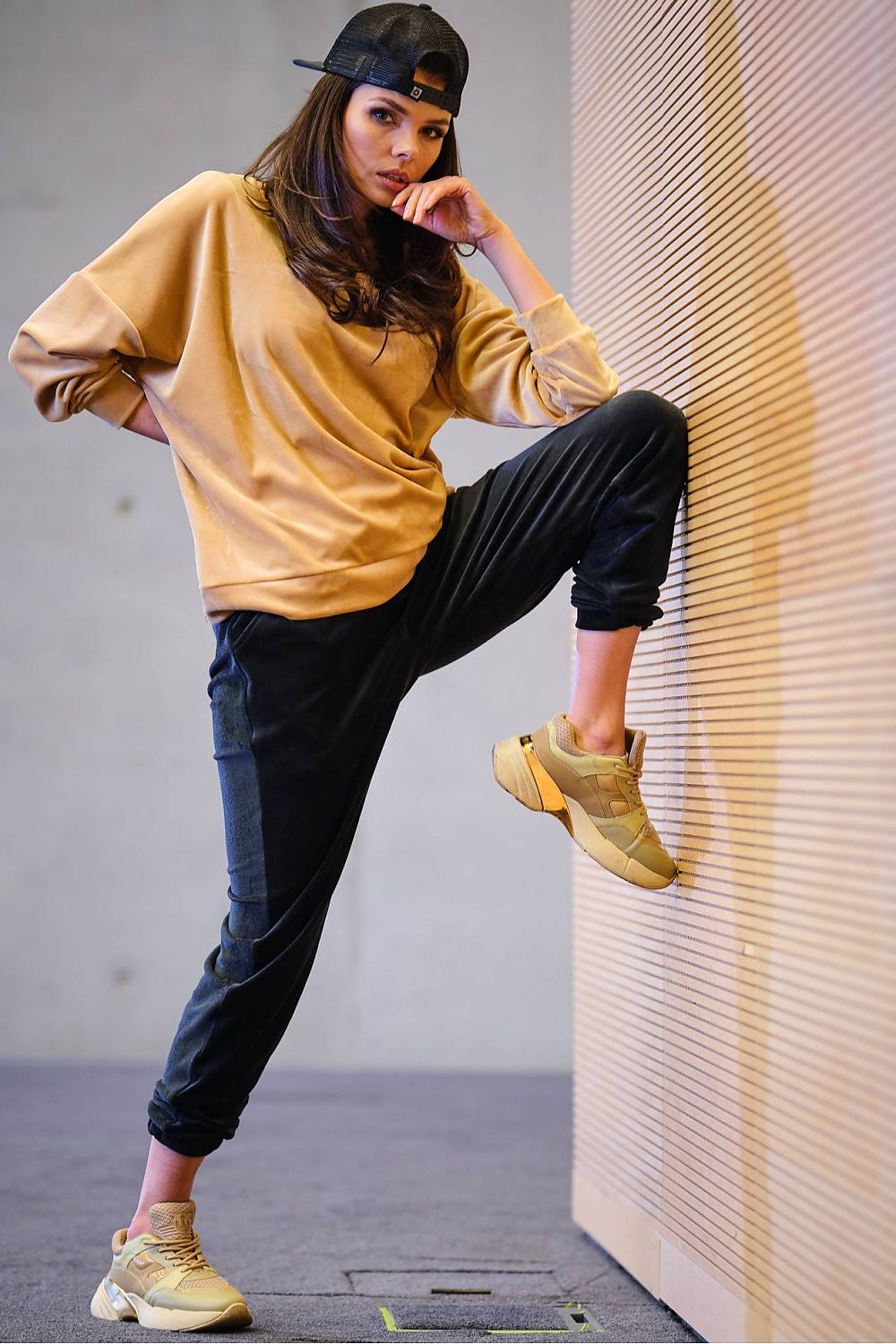 Tracksuit trousers model 155473 awama