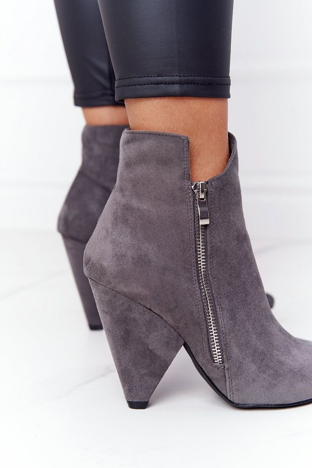 Heel boots Step in style