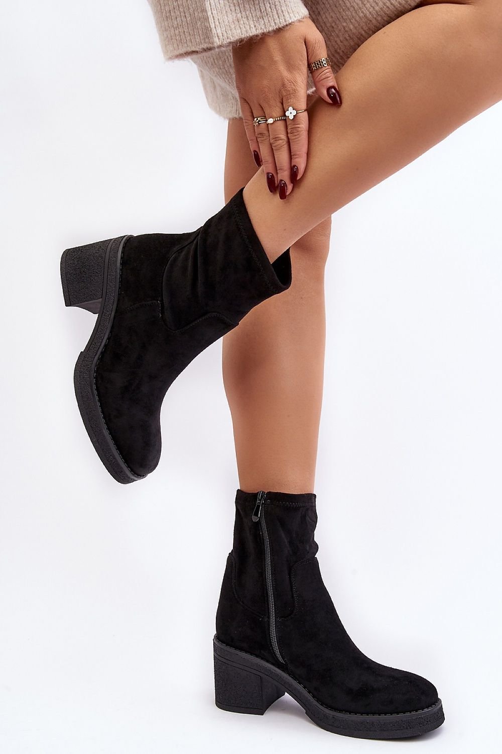 Heel boots Step in style