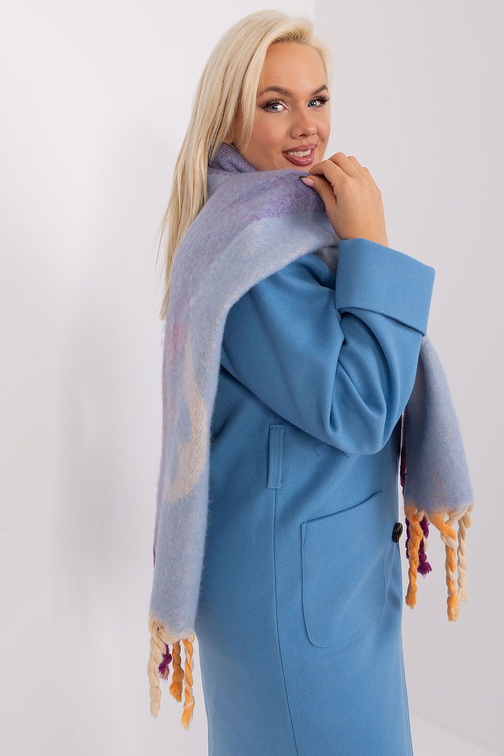  Shawl model 190548 AT 