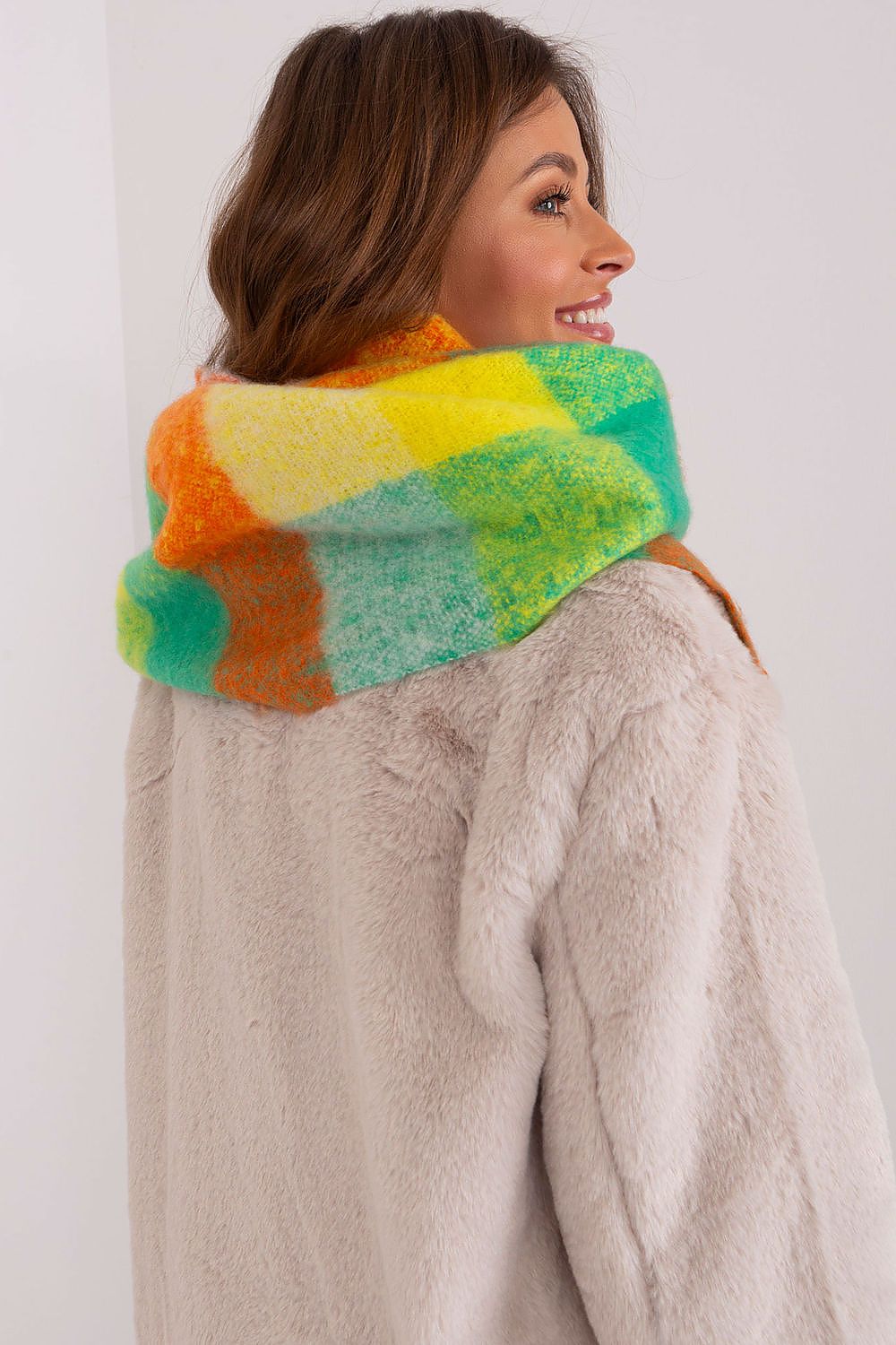  Shawl model 191712 AT 