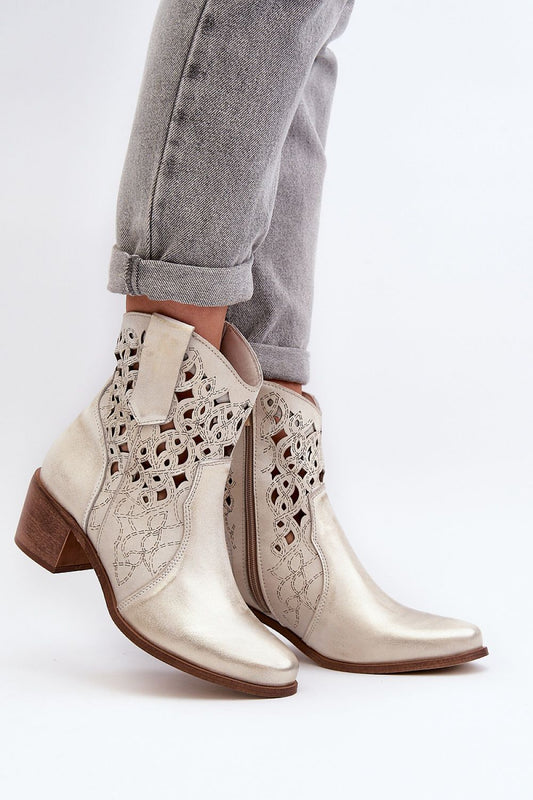 Heel boots Step in style