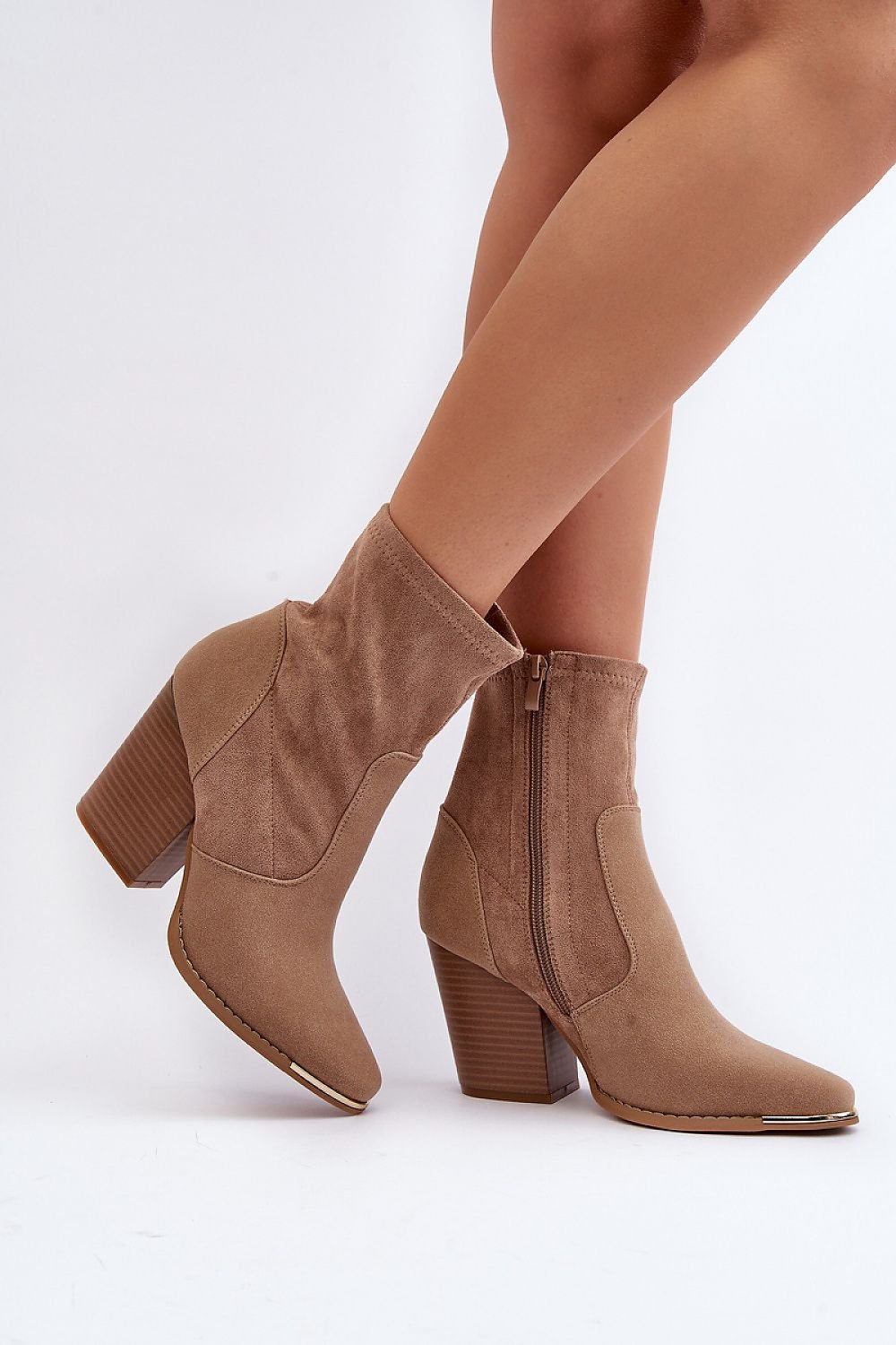 Heel boots Step in style