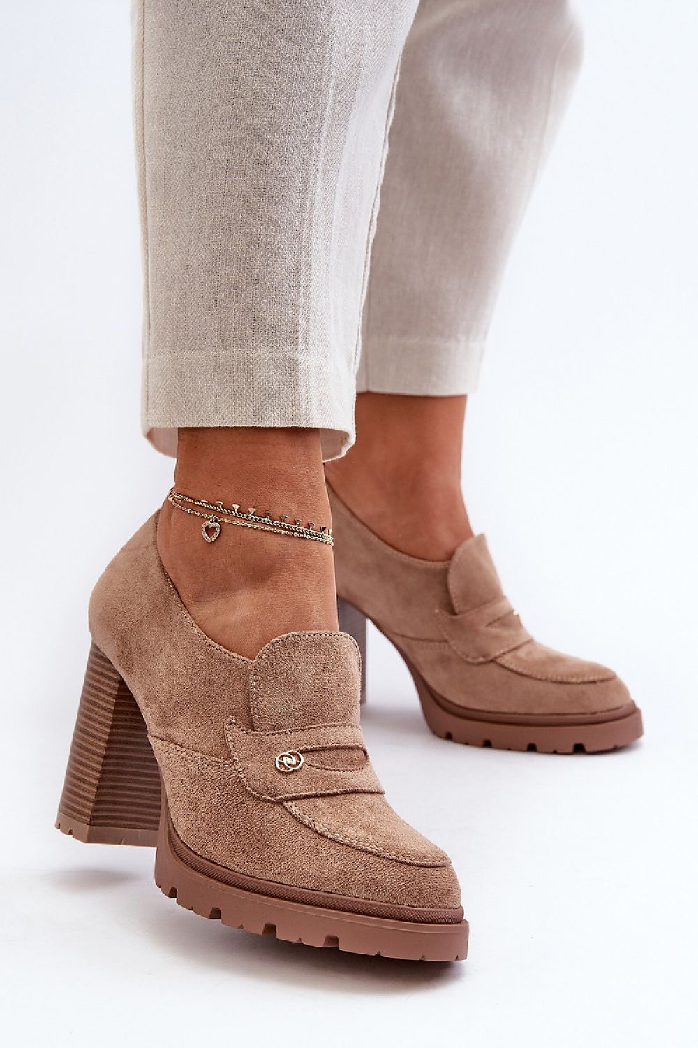 Heeled low shoes Step in style