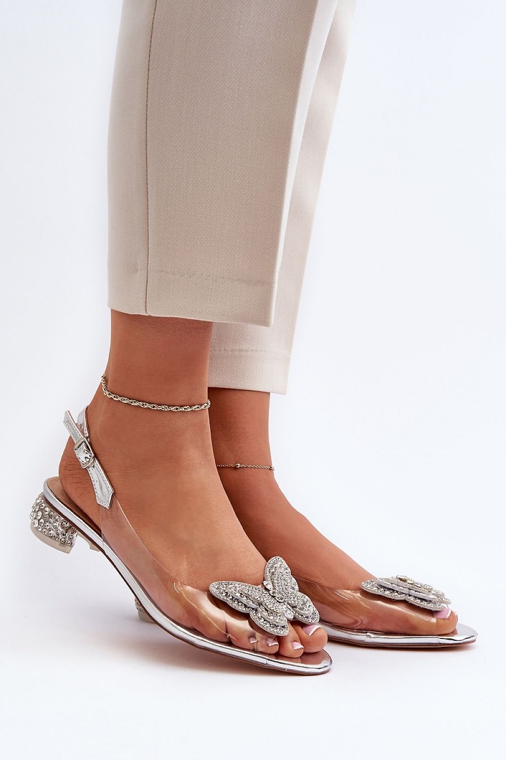 Heel sandals Step in style