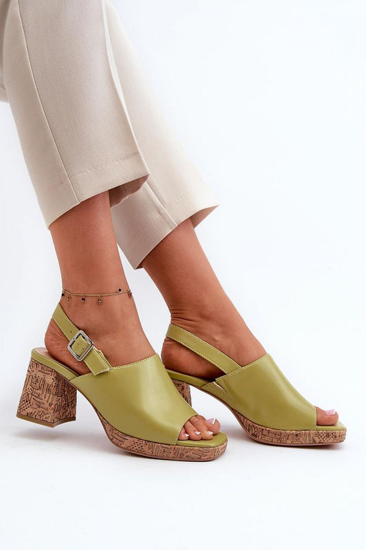 Heel sandals Step in style