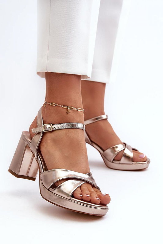 Heel sandals Step in style