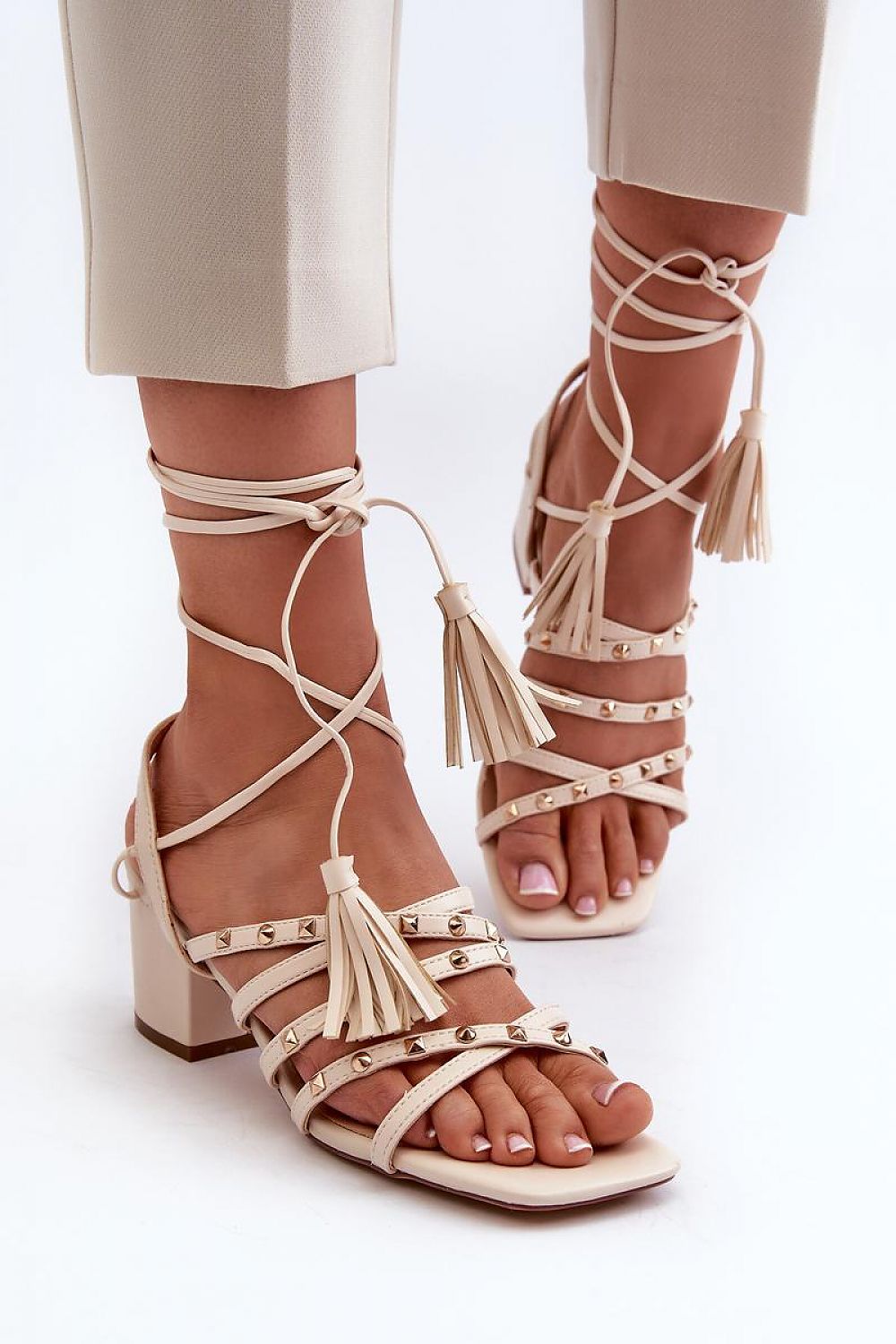 Heel sandals Step in style