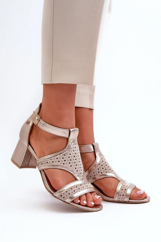 Heel sandals Step in style