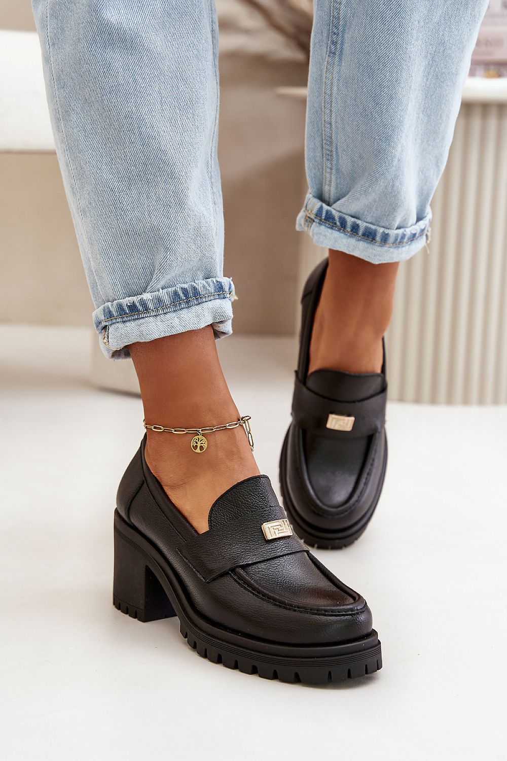 Heeled low shoes Step in style