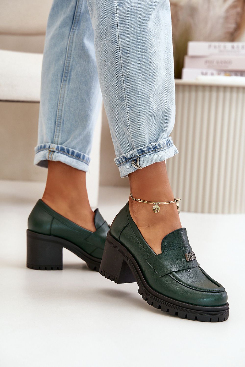 Heeled low shoes Step in style