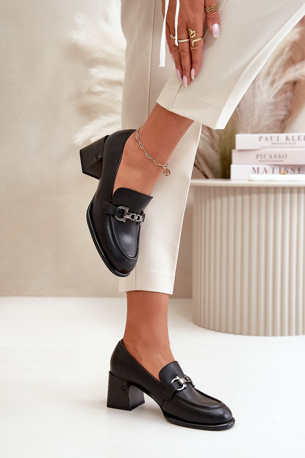 Heeled low shoes Step in style