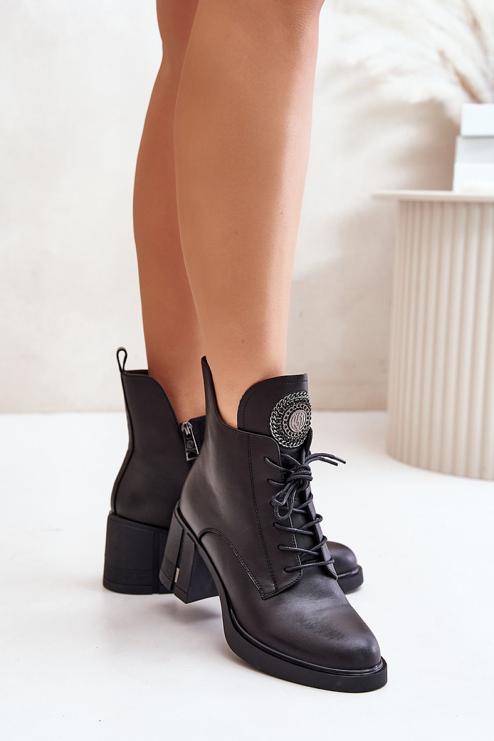 Heel boots Step in style