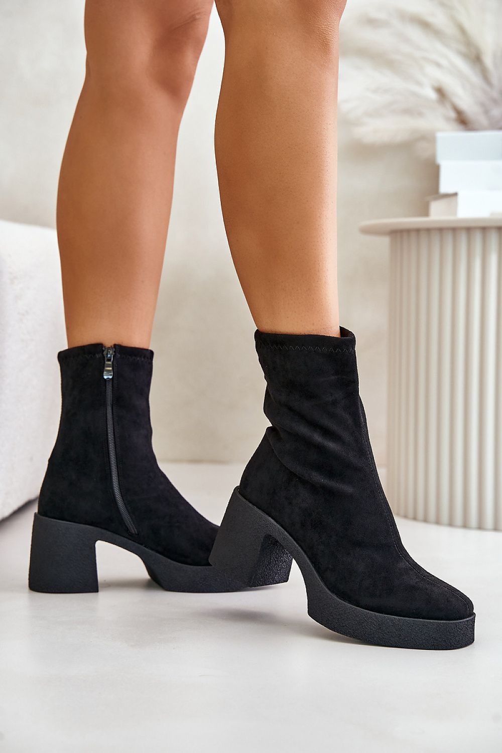 Heel boots Step in style