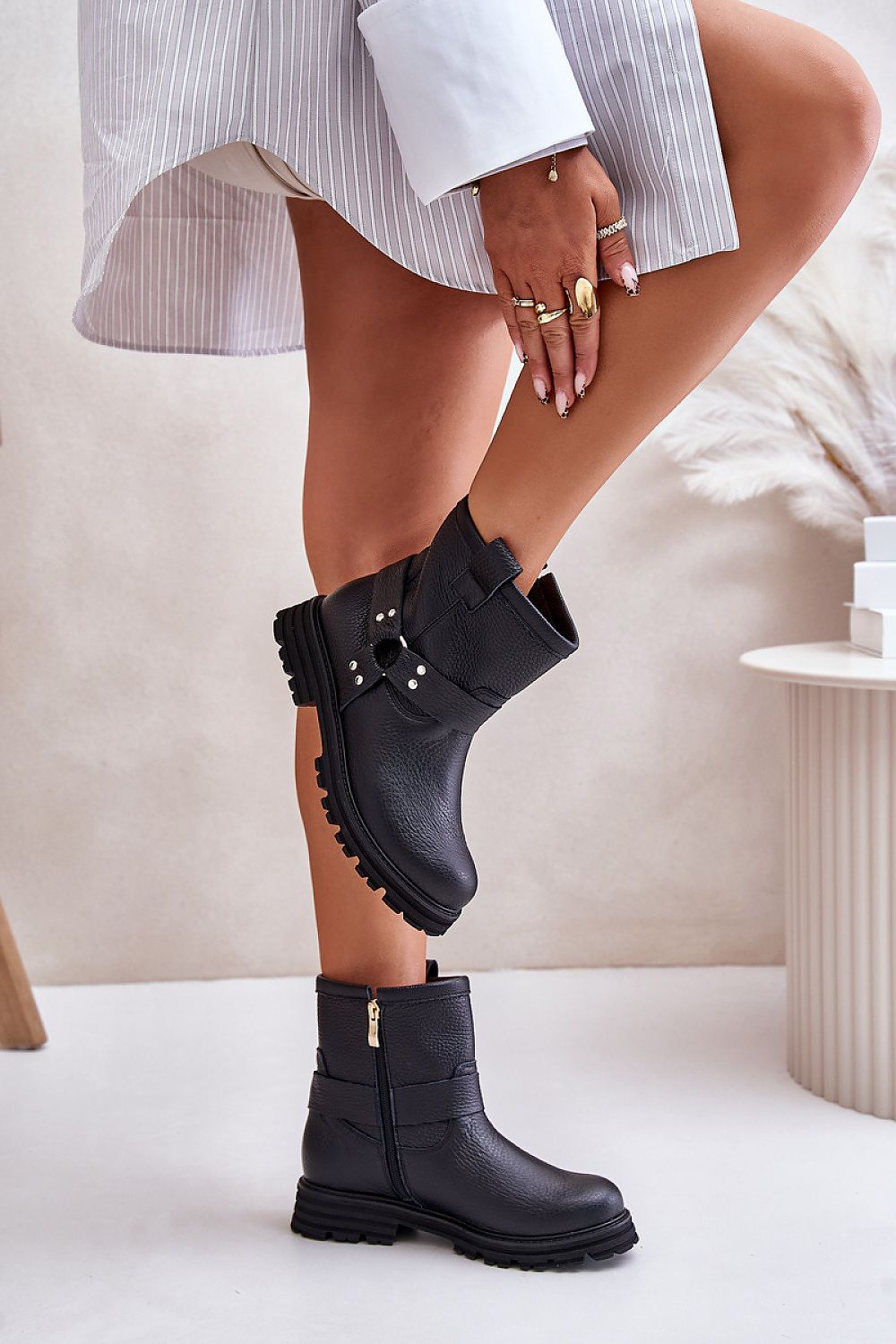 Heel boots Step in style