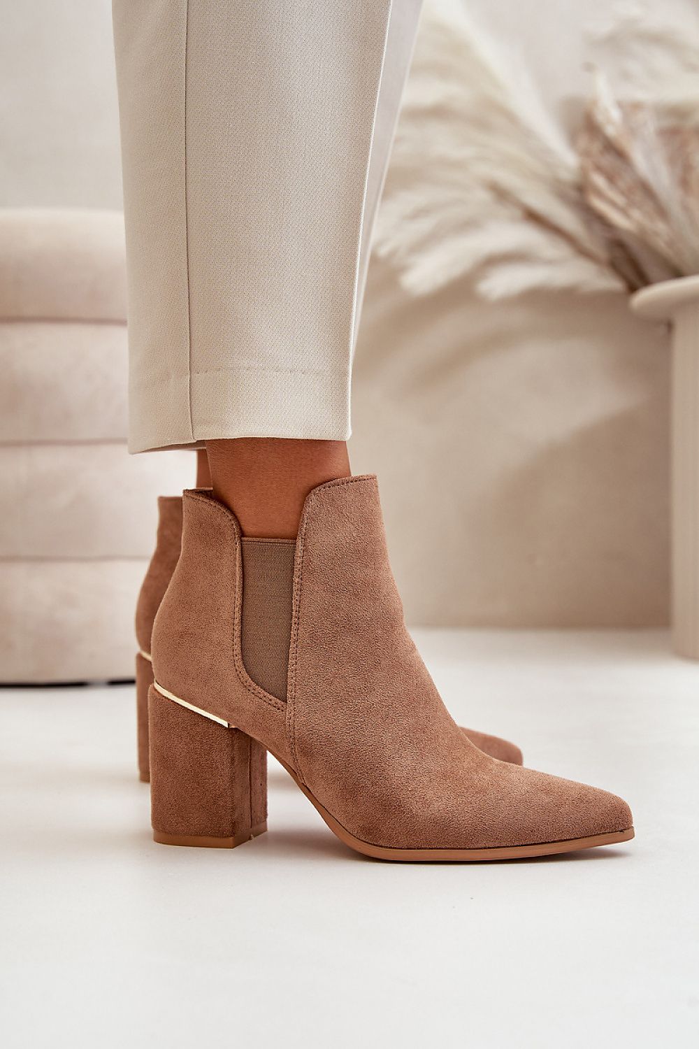 Heel boots Step in style