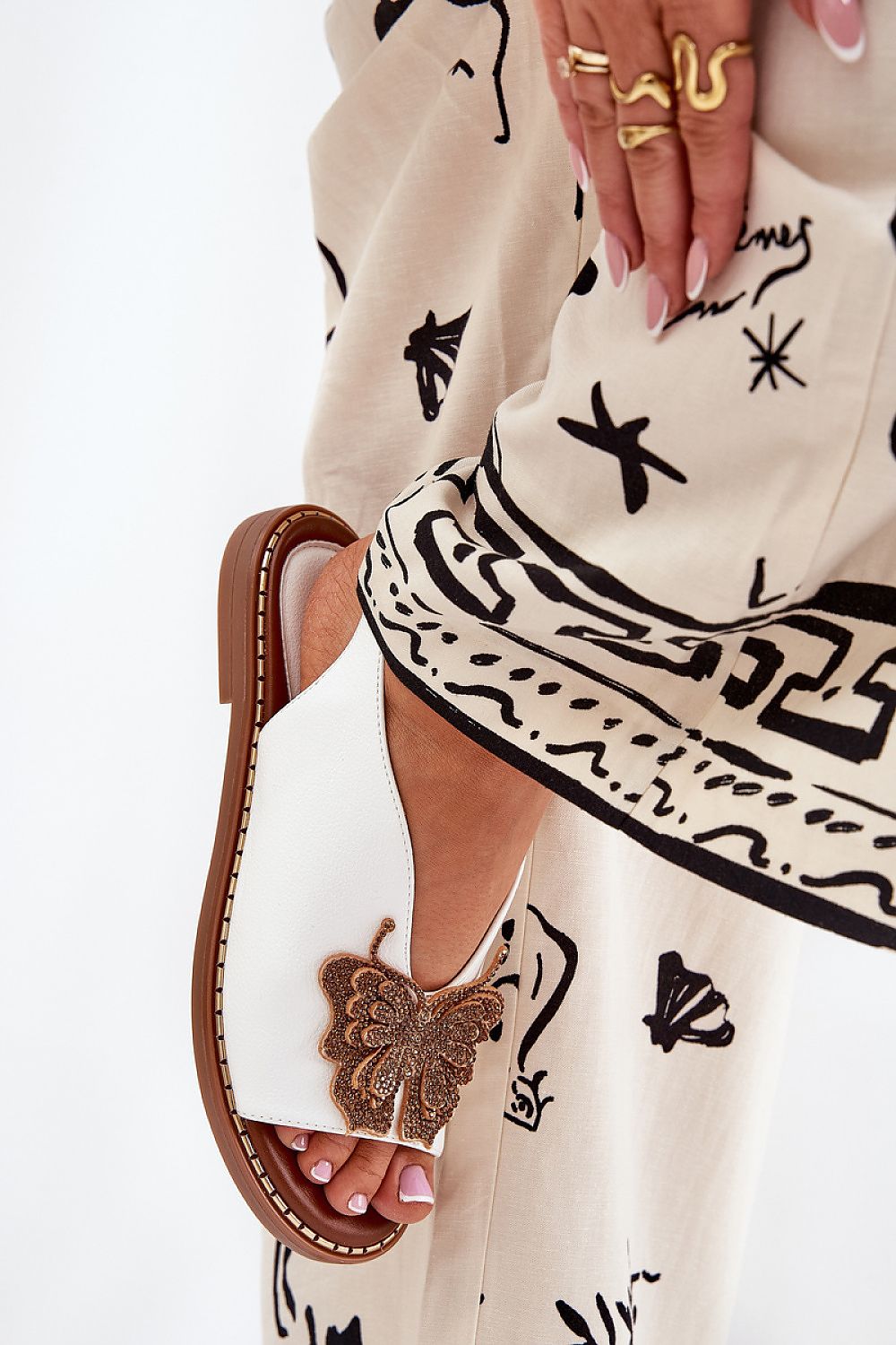  Sandals model 210059 Step in style 