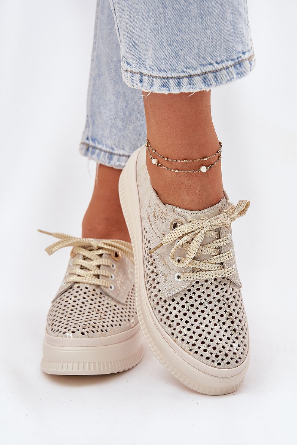  Low Shoes model 212547 Step in style 