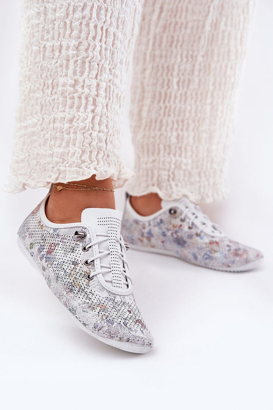  Low Shoes model 212550 Step in style 