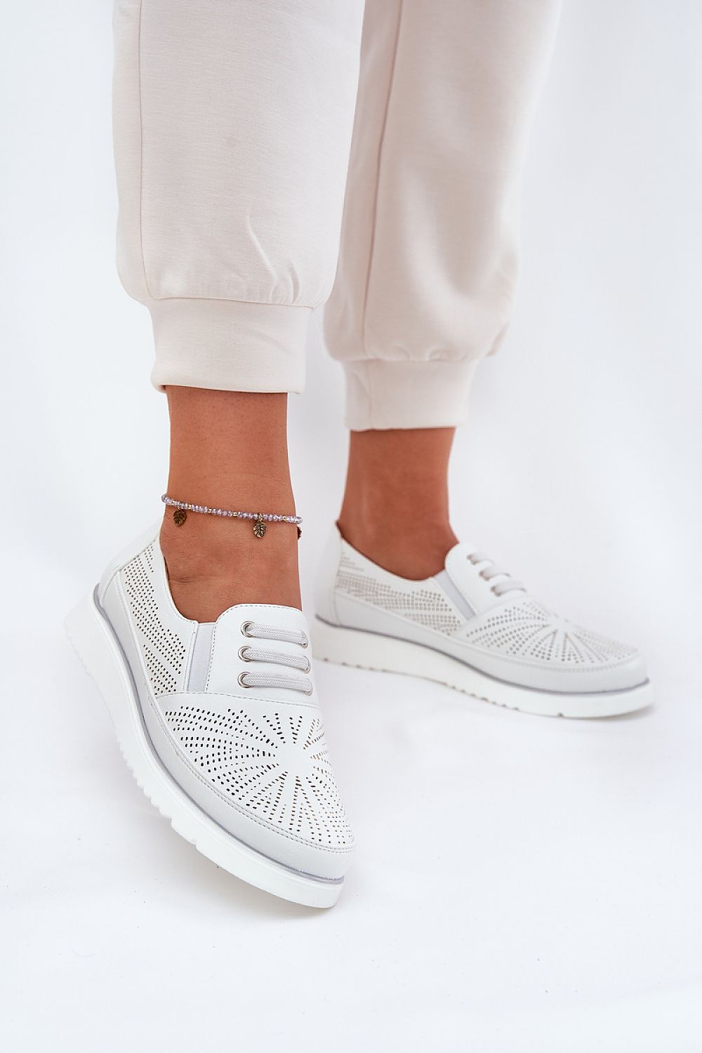  Low Shoes model 212572 Step in style 