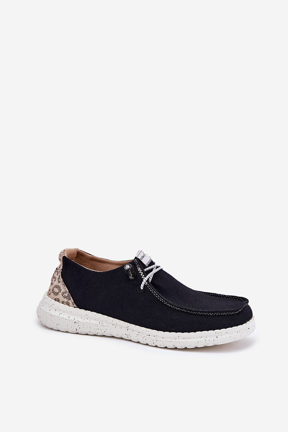  Low Shoes model 213485 Step in style 