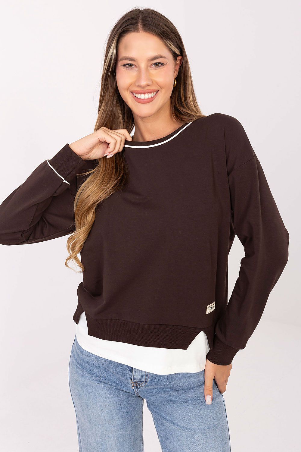  Sweatshirt model 218825 Relevance 