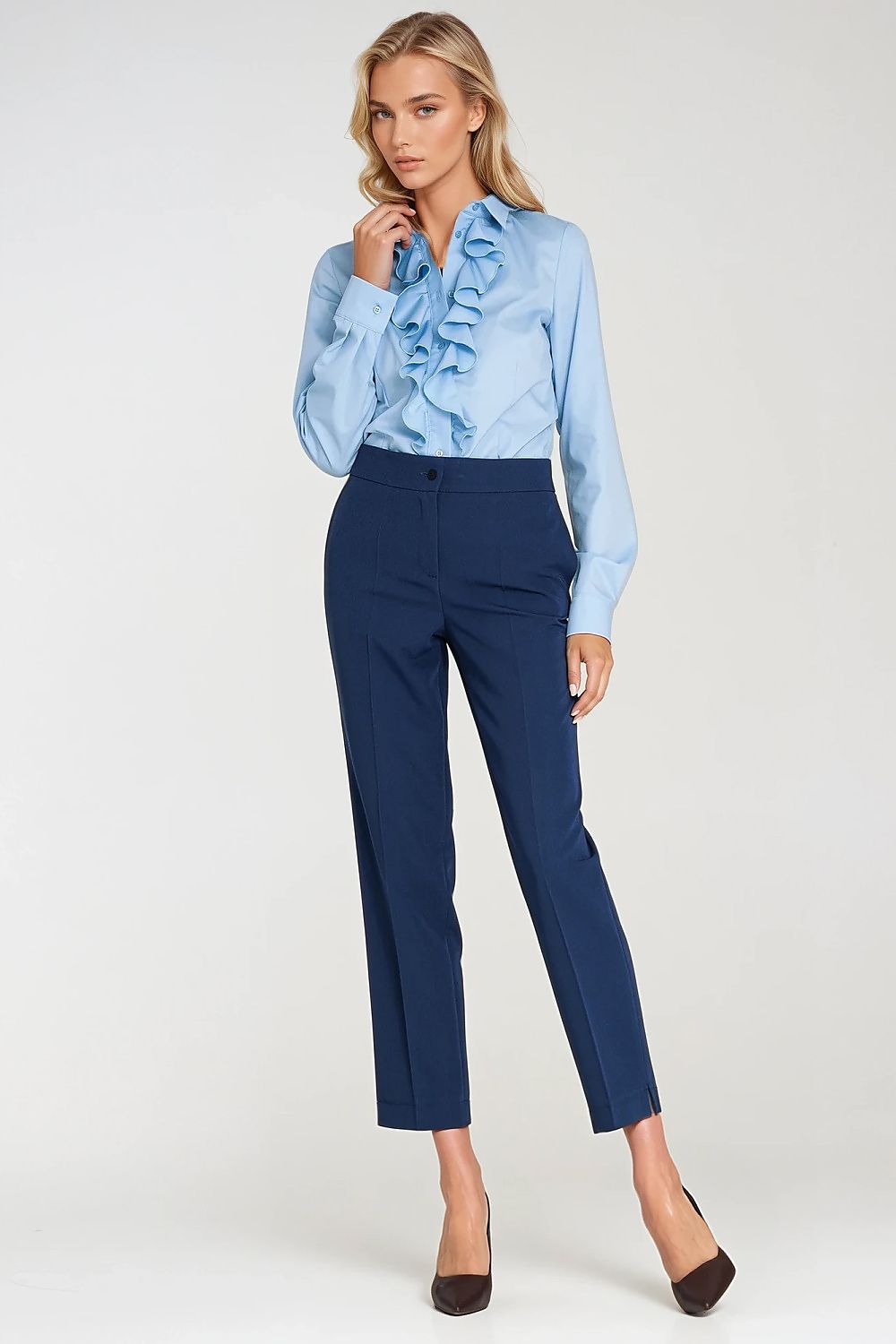  Women trousers model 218897 Nife 