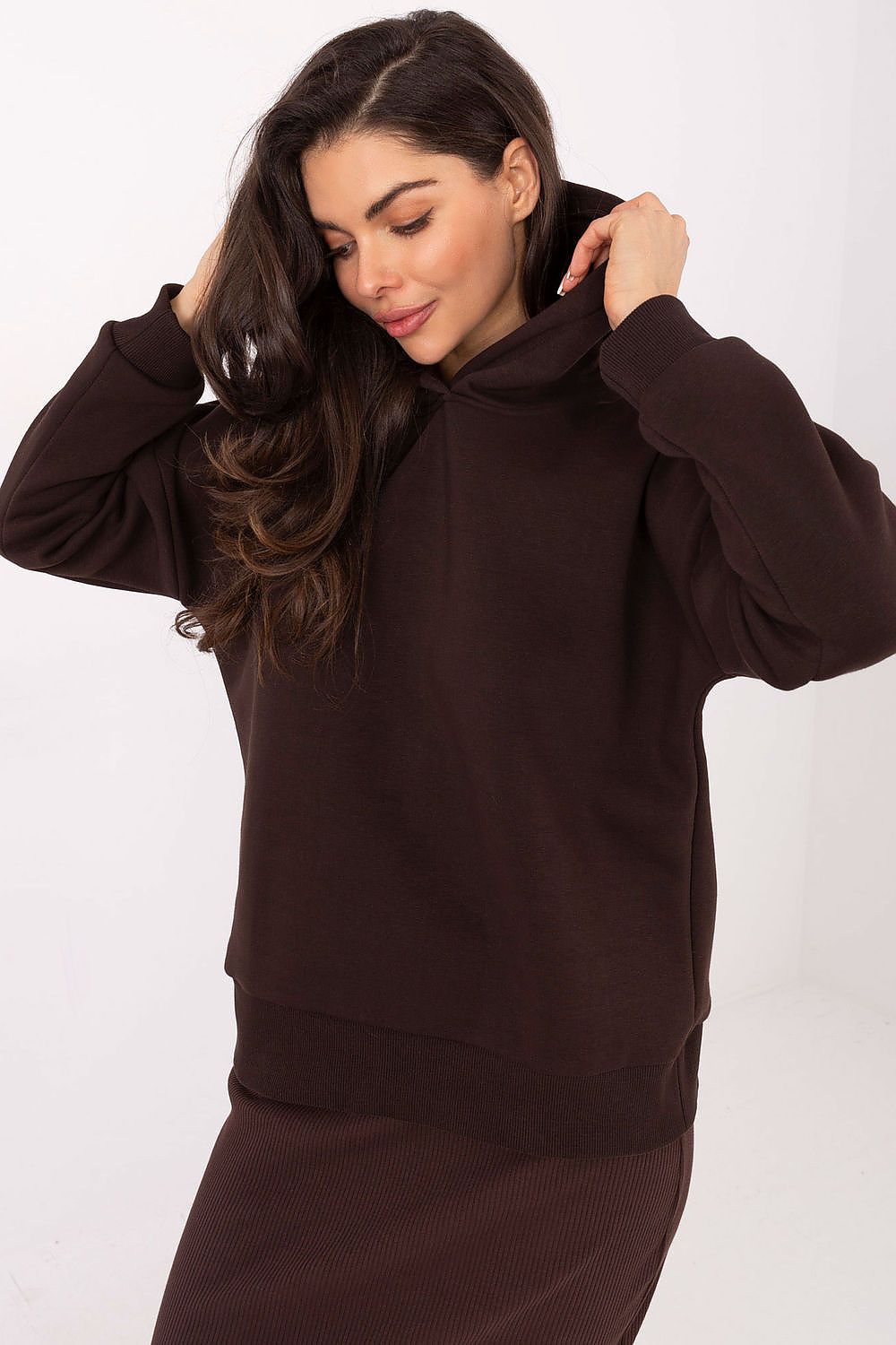 Sweatshirt model 220400 Relevance 