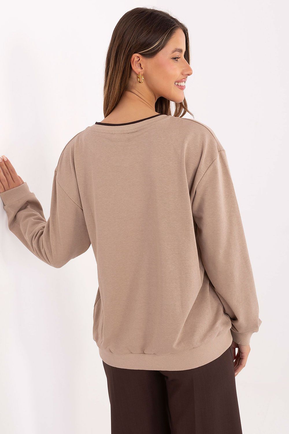  Sweatshirt model 220416 Relevance 