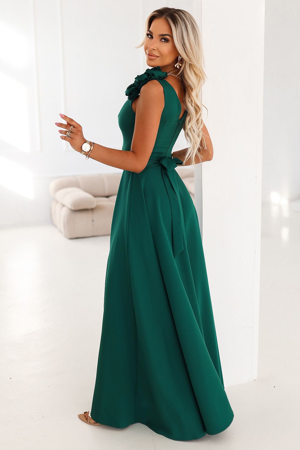  Long dress model 222462 Numoco 