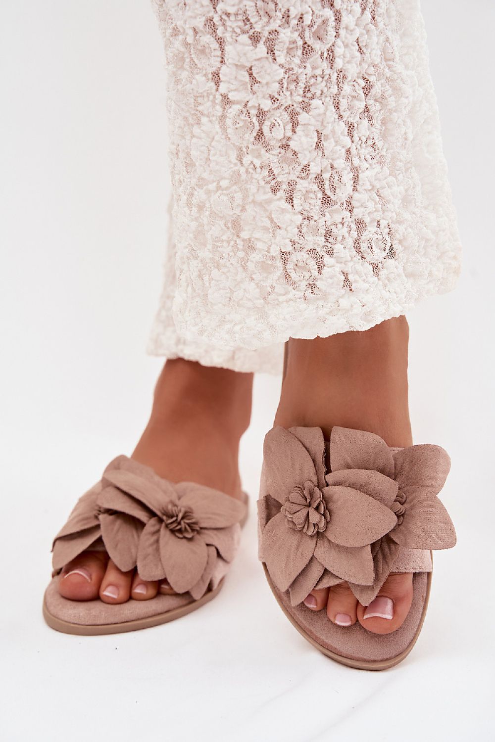  Flip-flops model 225393 Step in style 
