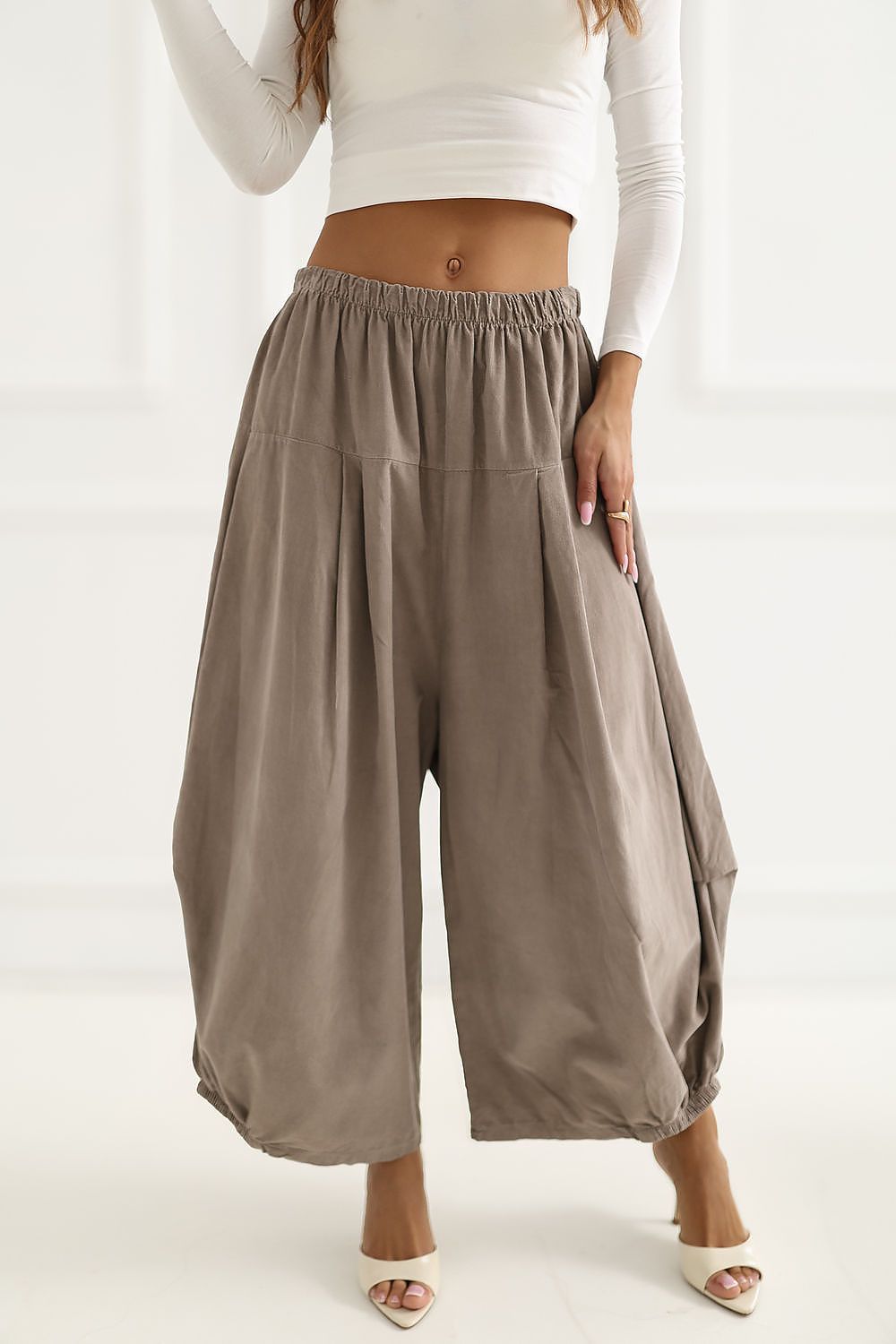  corduroy trousers model 226452 Italy Moda 
