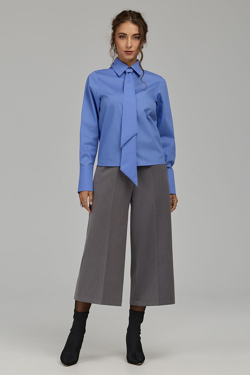  Women trousers model 230986 Nife 