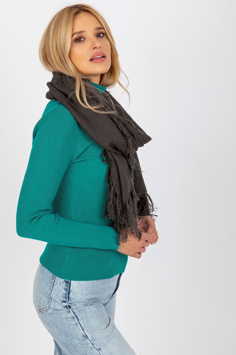  Shawl model 174881 AT 