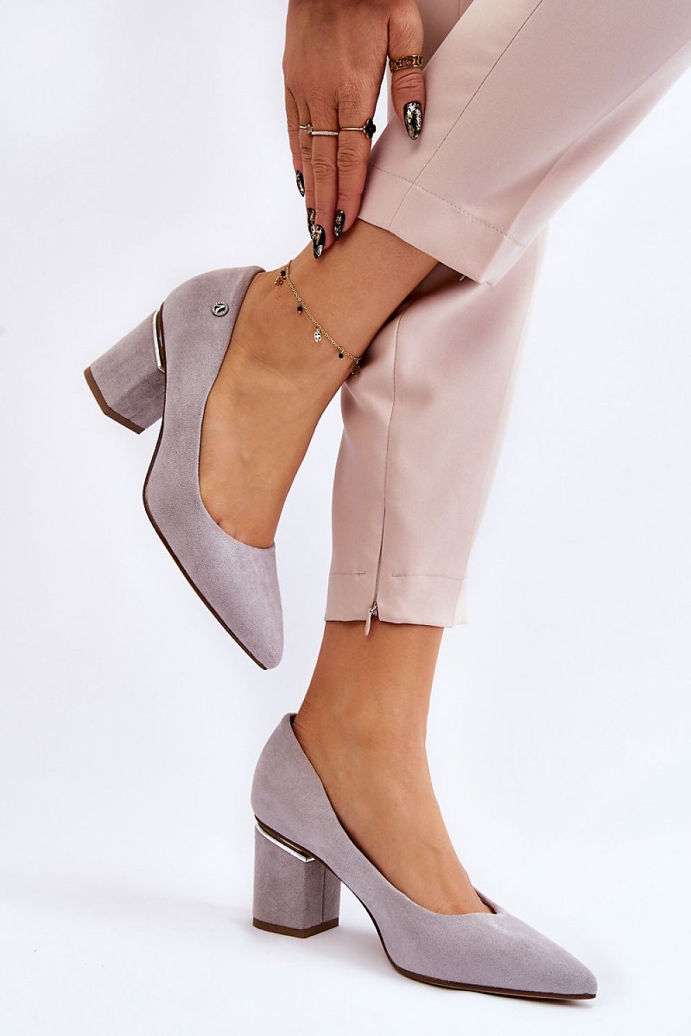 Block heel pumps Step in style