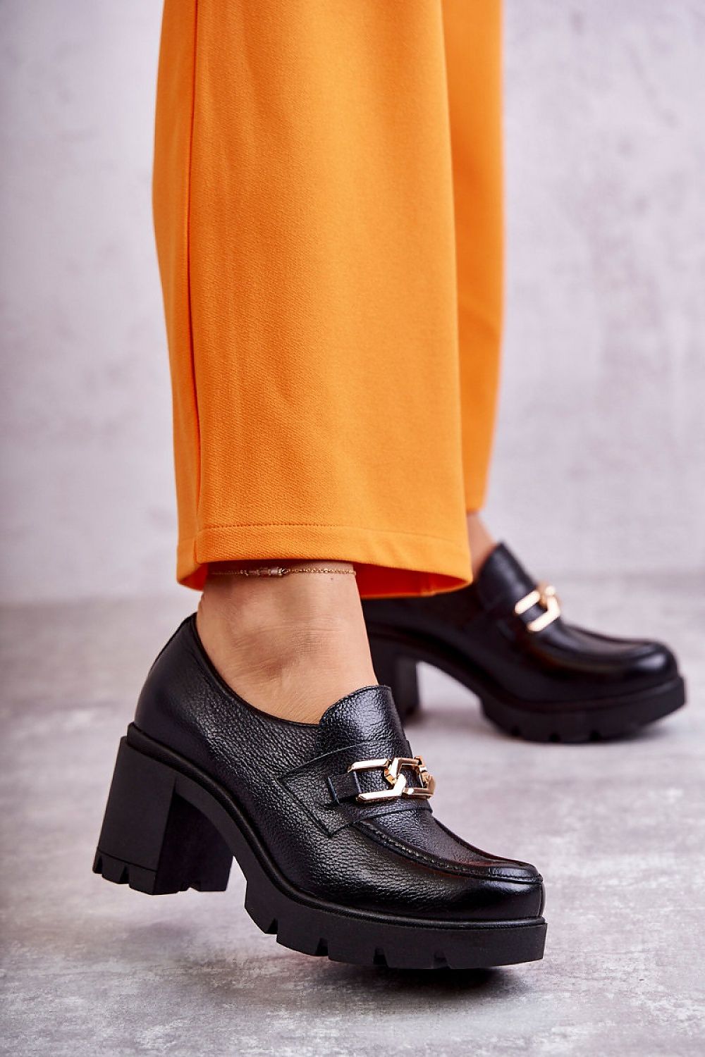 Heeled low shoes Step in style