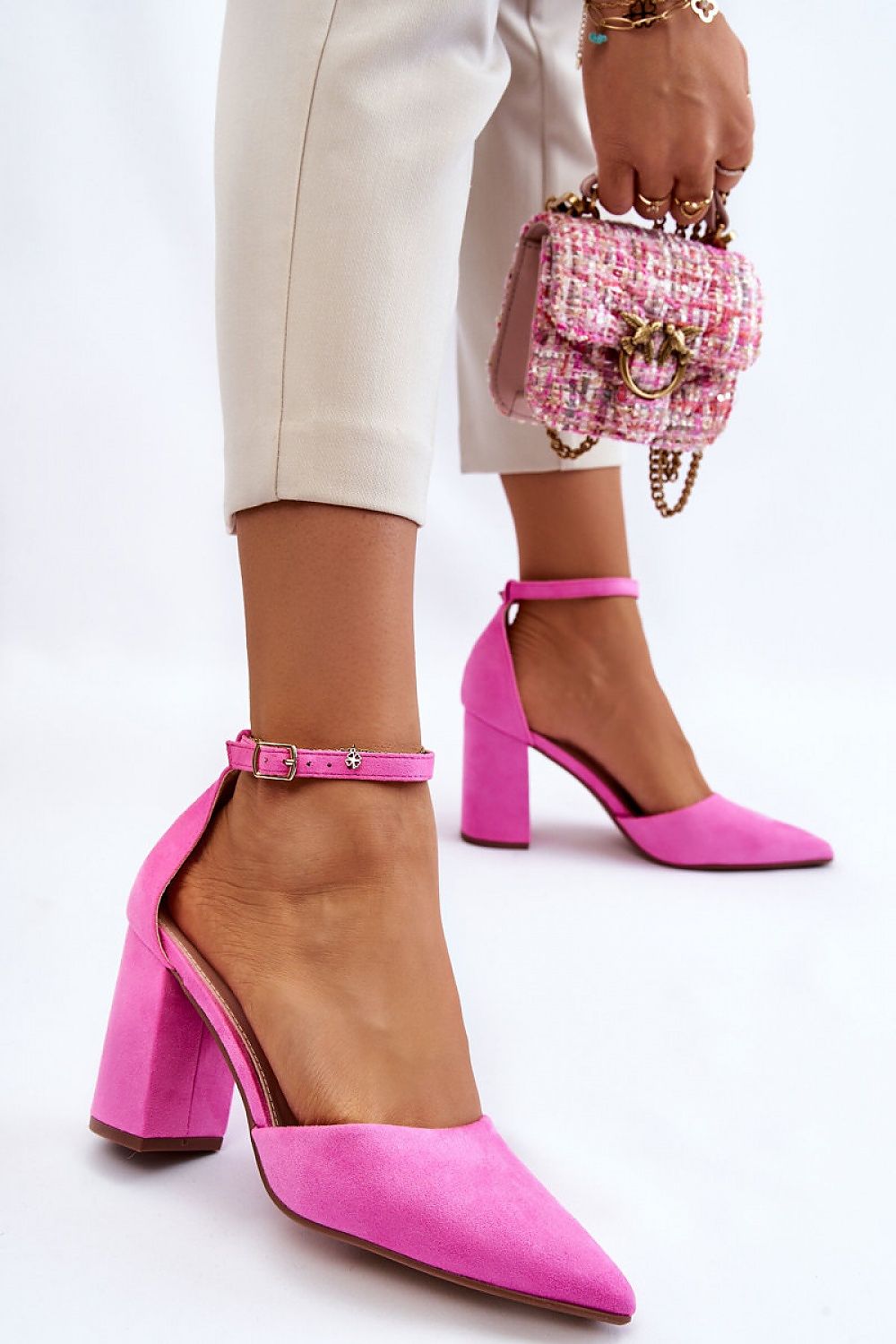 Block heel pumps Step in style