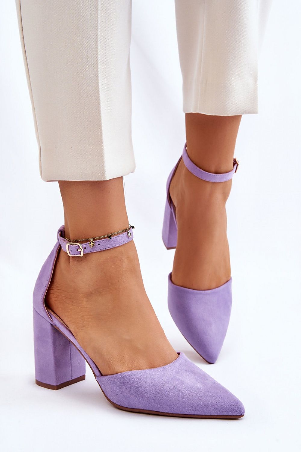 Block heel pumps Step in style