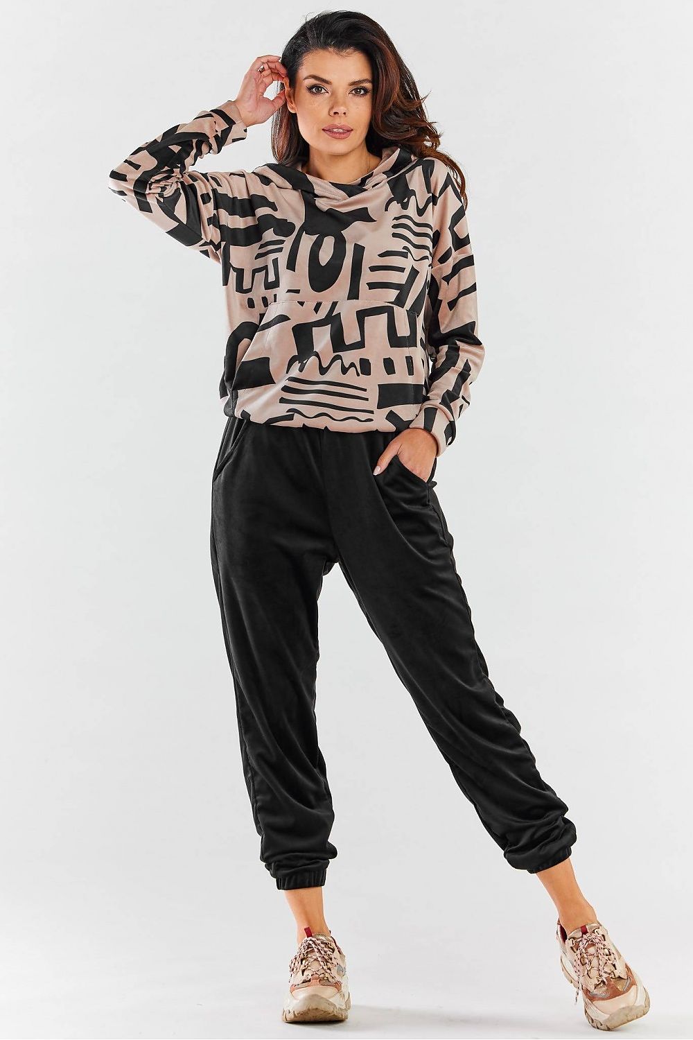 Sweatshirt model 176845 awama 