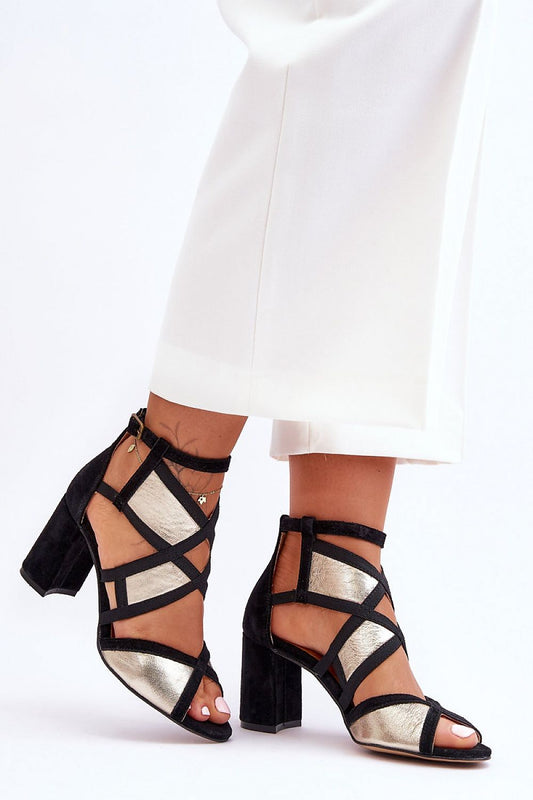 Heel sandals Step in style