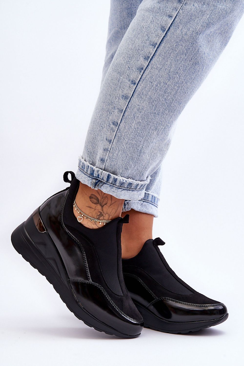  Sport Shoes model 182311 Step in style 